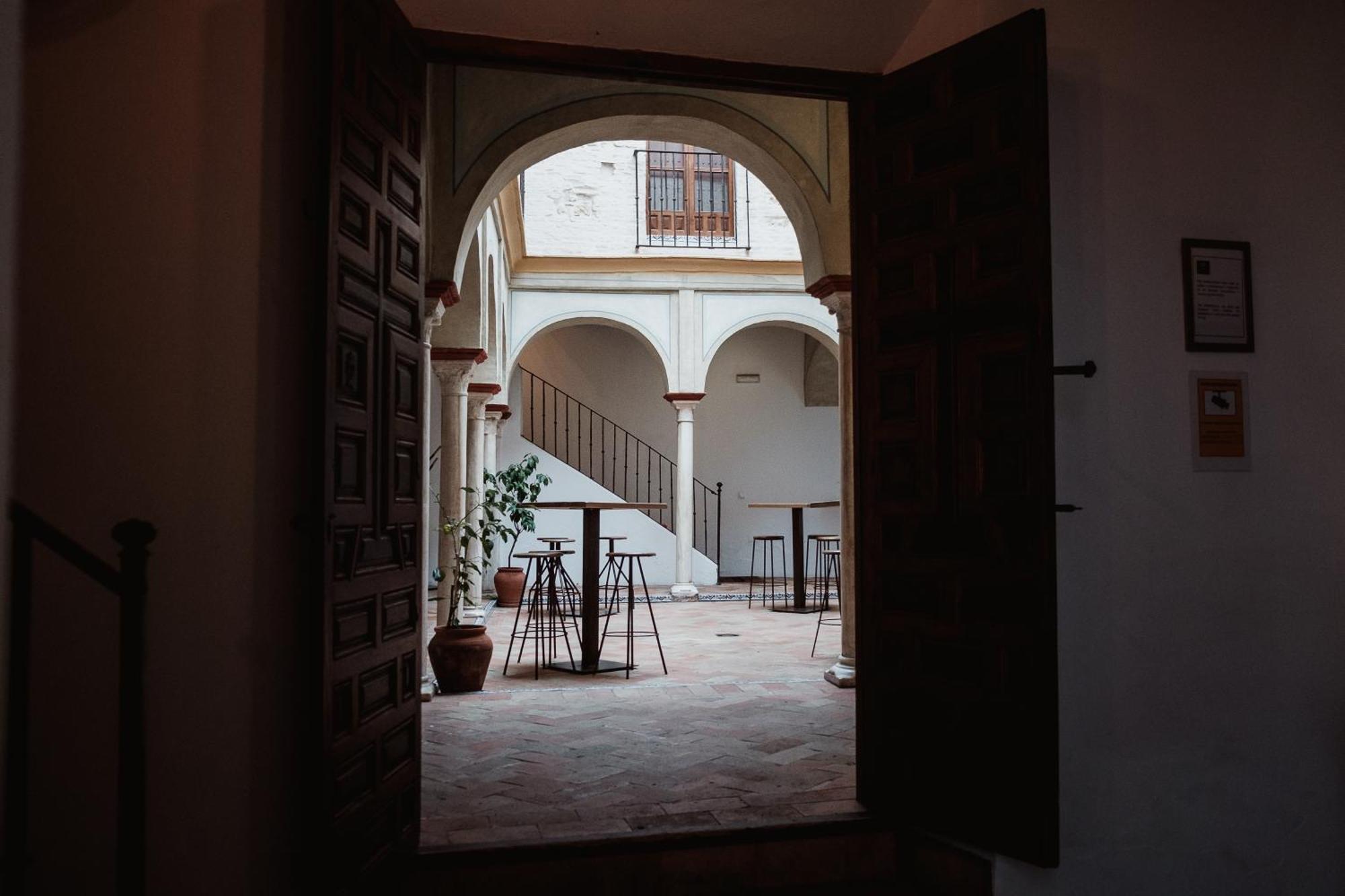 Hostal Cafe Frenteabastos Carmona  Dış mekan fotoğraf