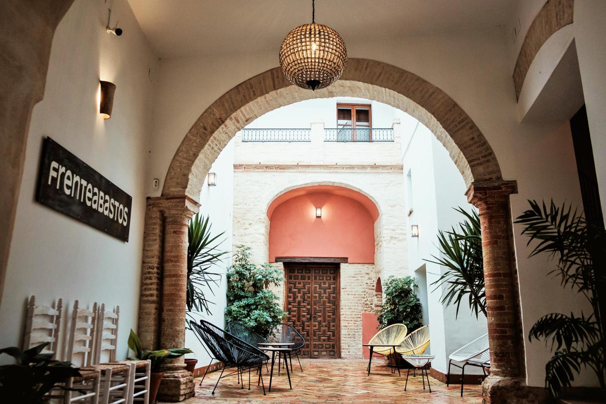 Hostal Cafe Frenteabastos Carmona  Dış mekan fotoğraf