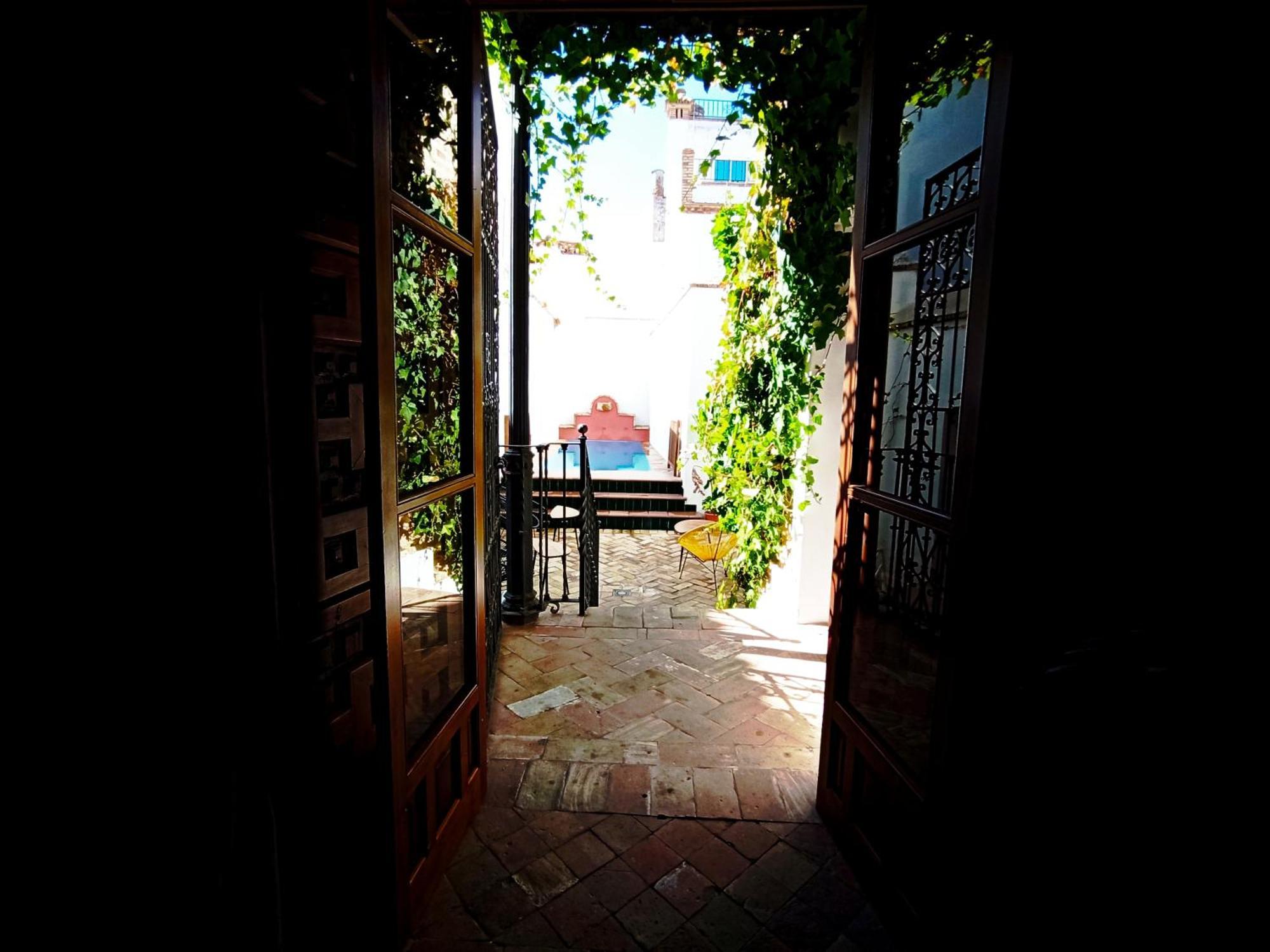 Hostal Cafe Frenteabastos Carmona  Dış mekan fotoğraf