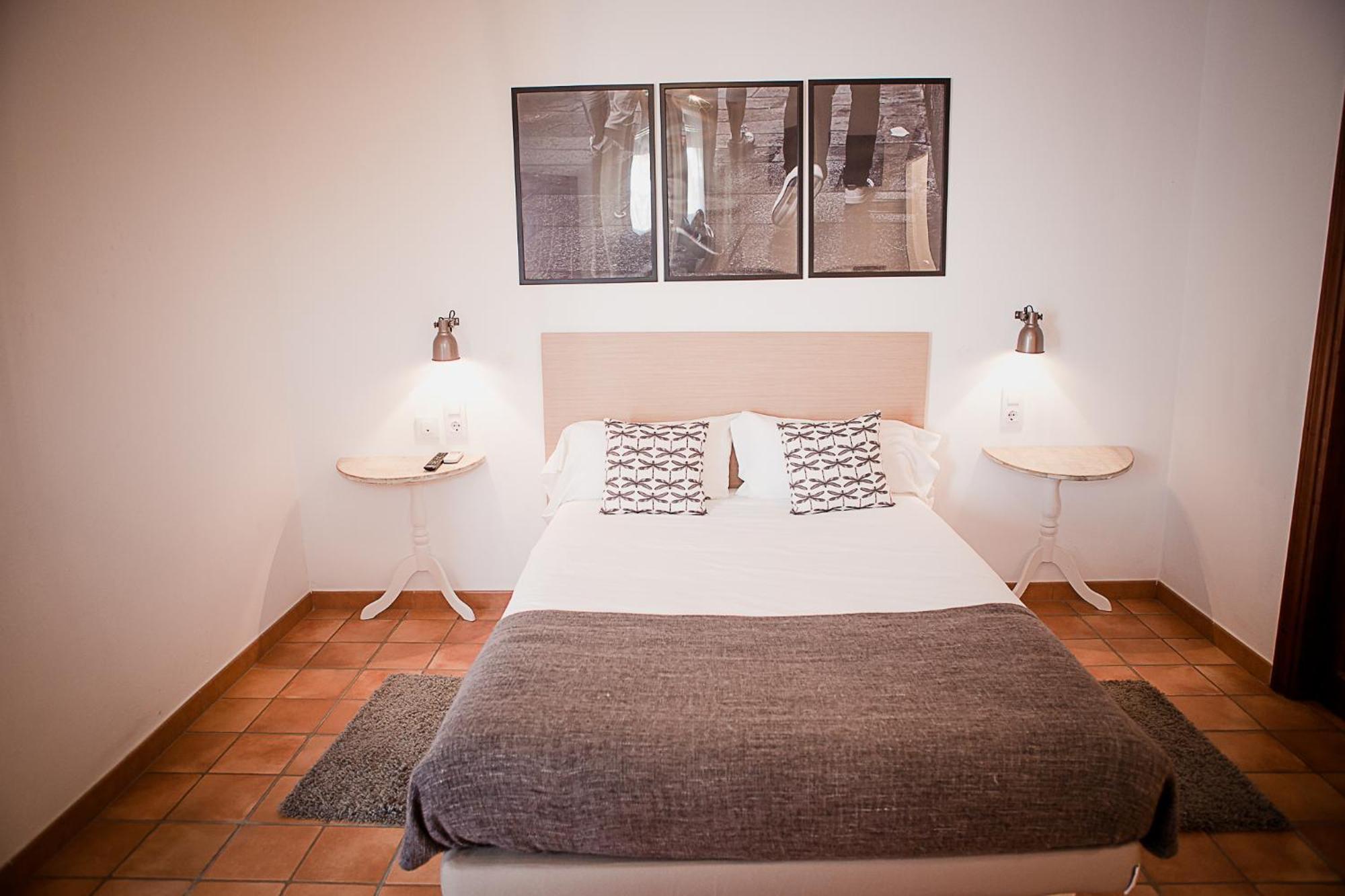 Hostal Cafe Frenteabastos Carmona  Dış mekan fotoğraf