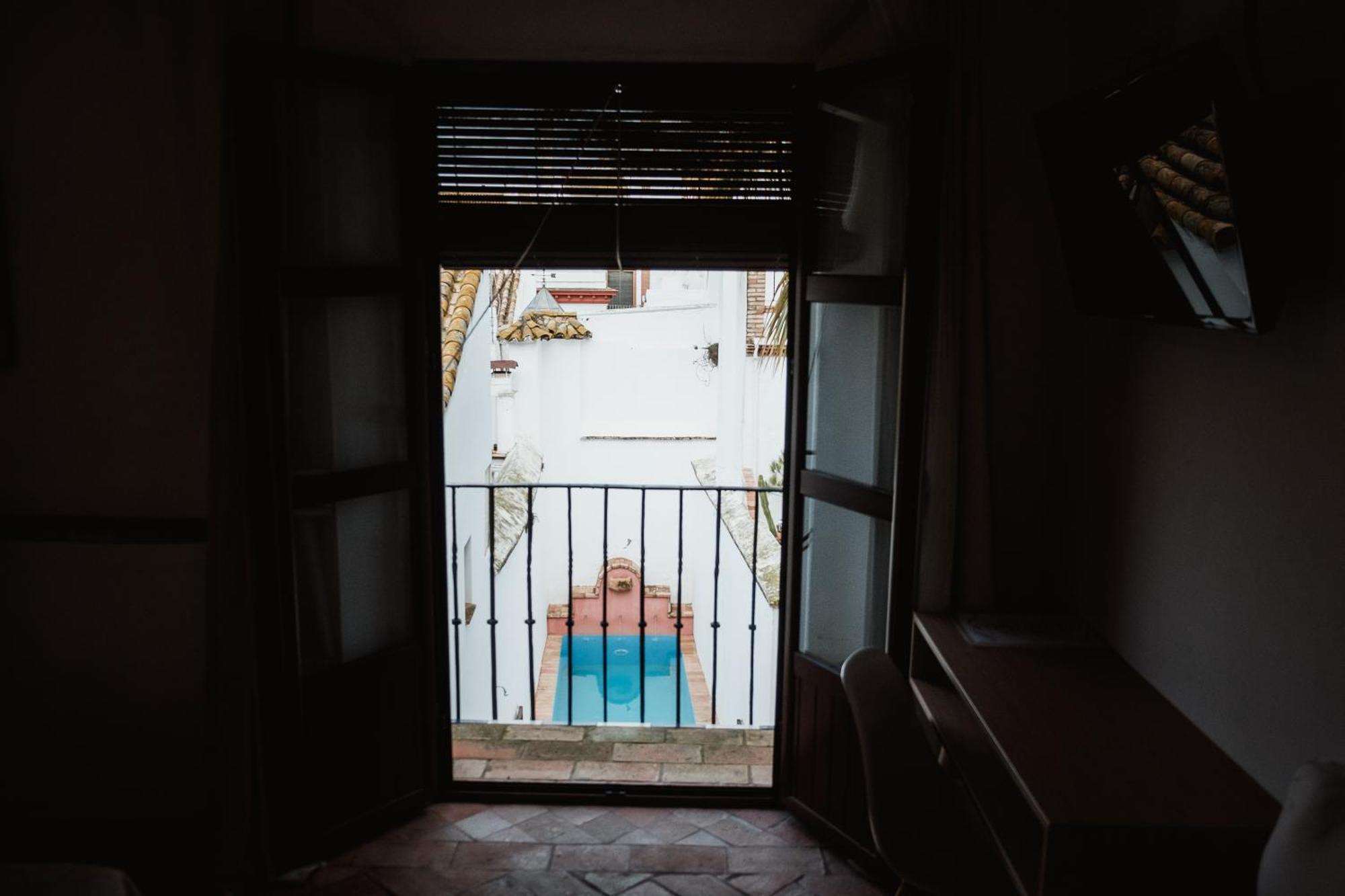 Hostal Cafe Frenteabastos Carmona  Dış mekan fotoğraf