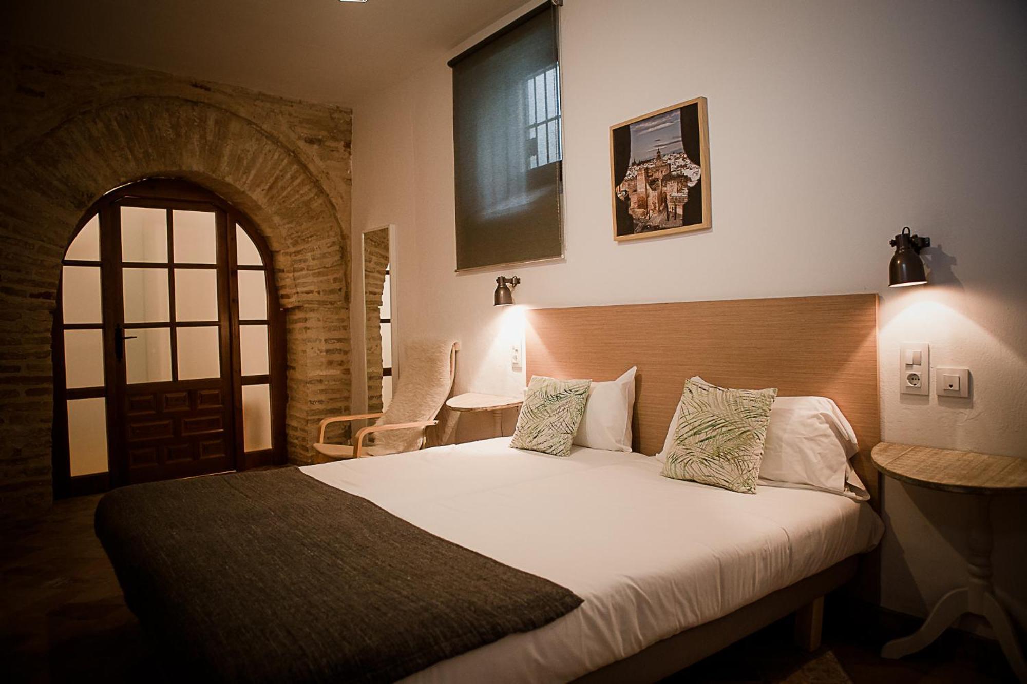 Hostal Cafe Frenteabastos Carmona  Dış mekan fotoğraf
